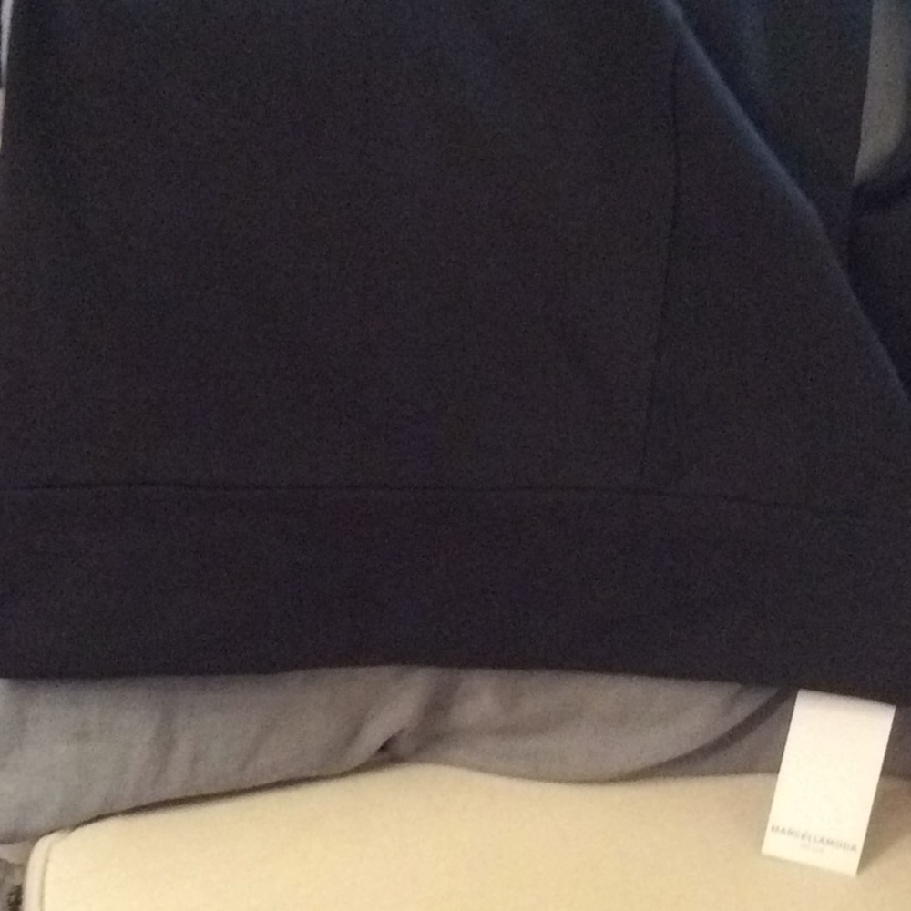 NWT MARCELLAMODA New York Sweatshirt - Picture 5 of 5